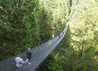 Khám Phá Những Điểm Đến Tuyệt Vời Nhất Ở Canada Khám Phá Những Điểm Đến Tuyệt Vời Nhất Ở Canada